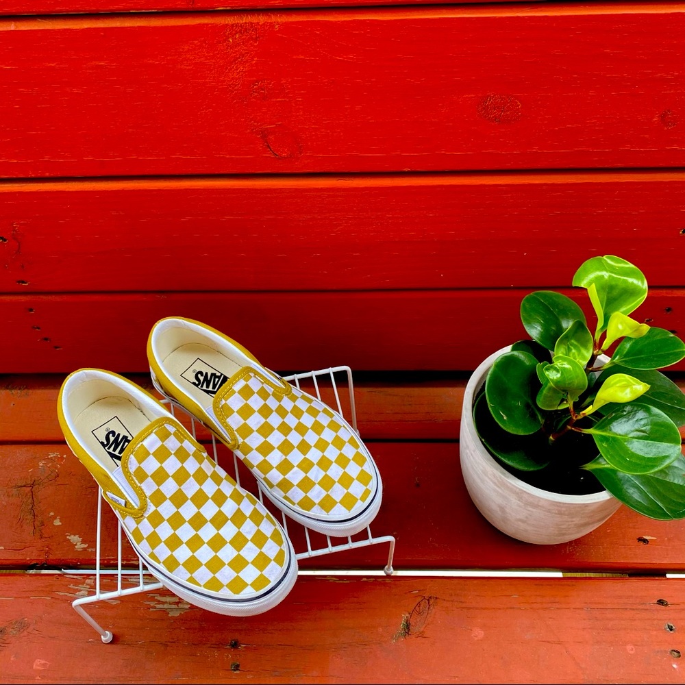 Vans Checkered Slip-ons in Olive & White